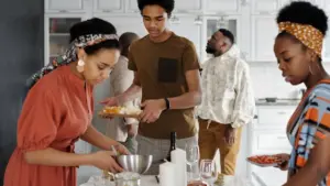 Last people gathered thousands of euros with dinner and auction