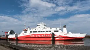 The fifth ferry will be built by a Polish company