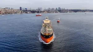 WSJ: What is happening in the Hormuz Strait after the ceasefire began?